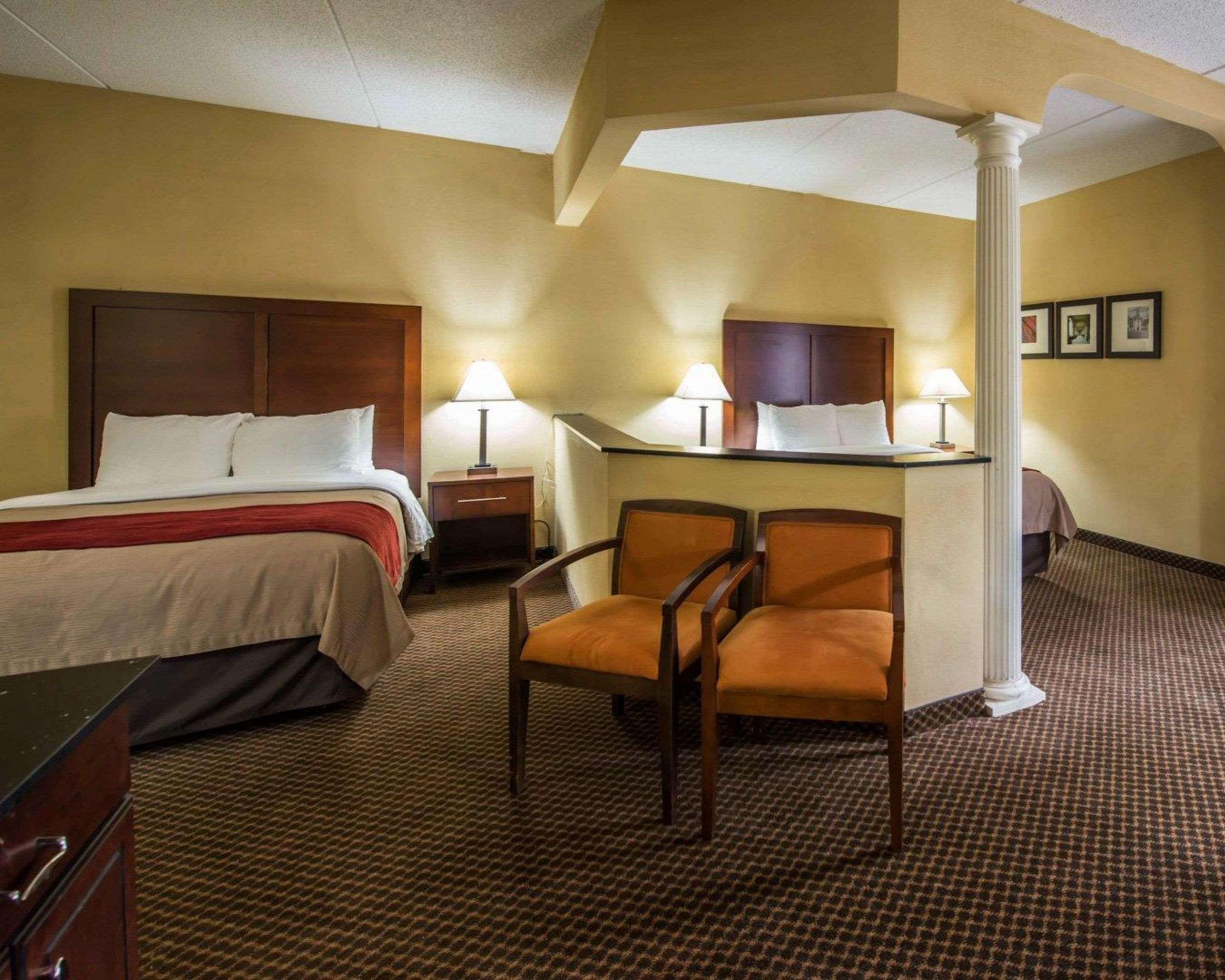 Comfort Inn & Suites Моргантон Экстерьер фото
