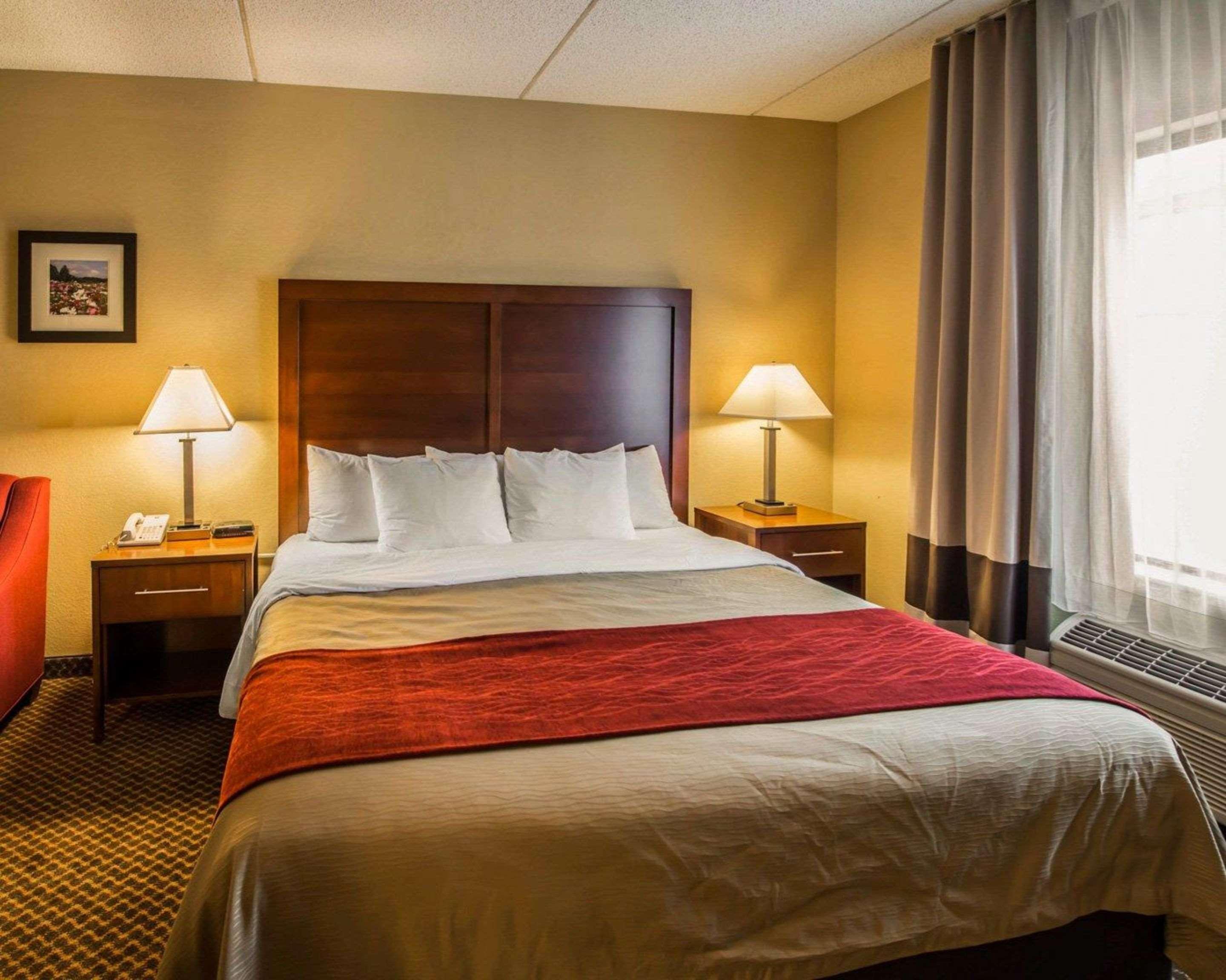 Comfort Inn & Suites Моргантон Экстерьер фото