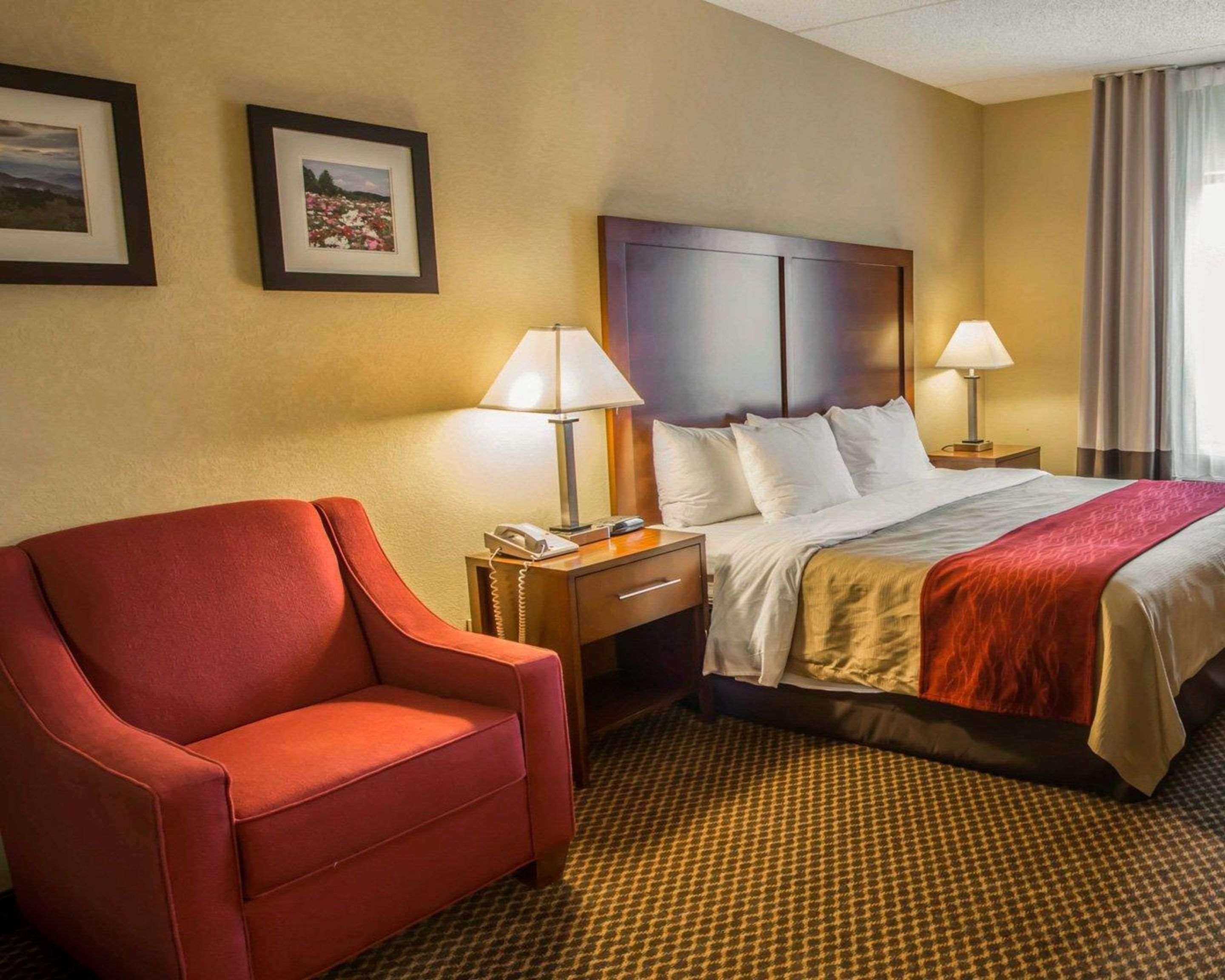 Comfort Inn & Suites Моргантон Экстерьер фото