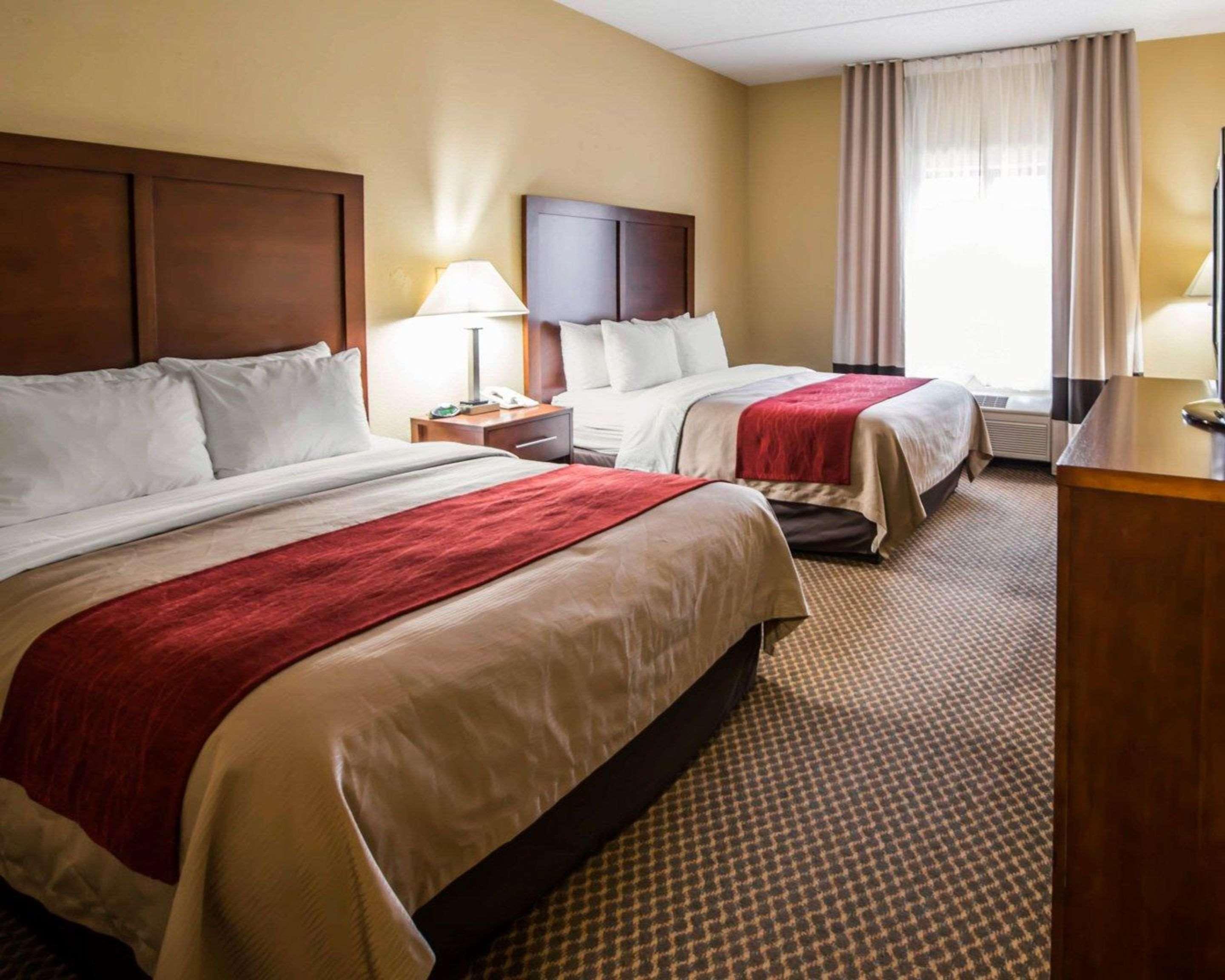 Comfort Inn & Suites Моргантон Экстерьер фото