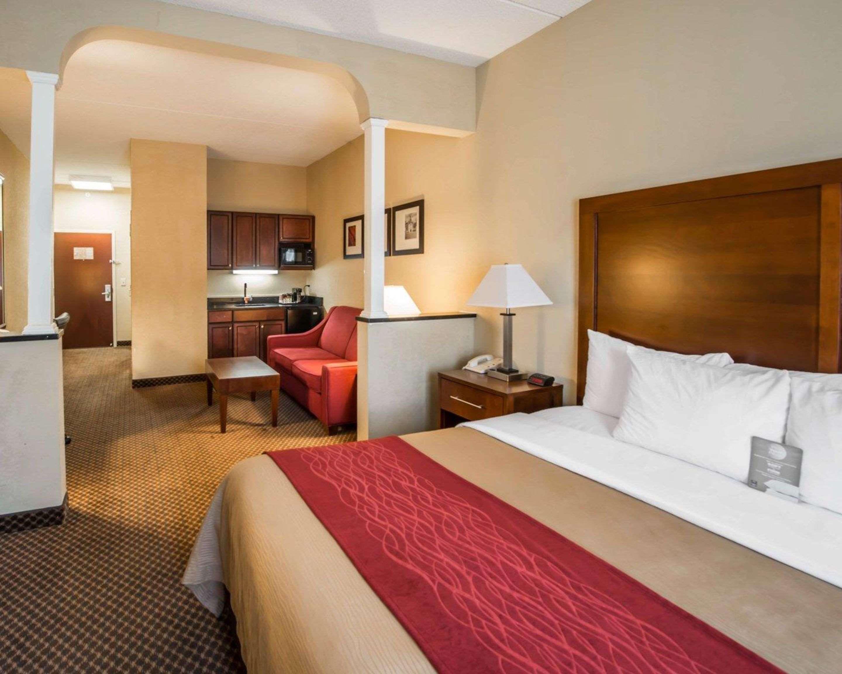 Comfort Inn & Suites Моргантон Экстерьер фото