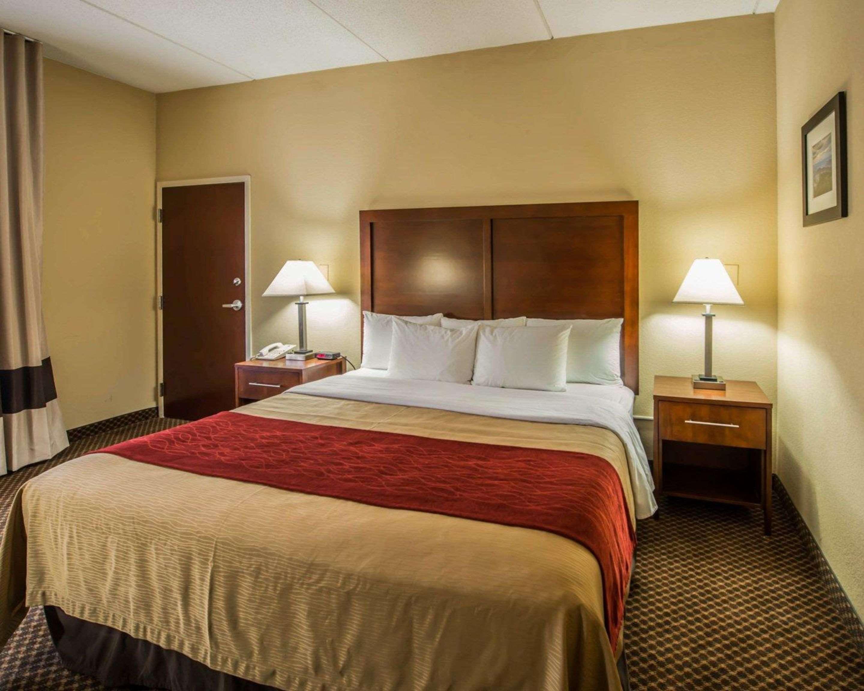 Comfort Inn & Suites Моргантон Экстерьер фото