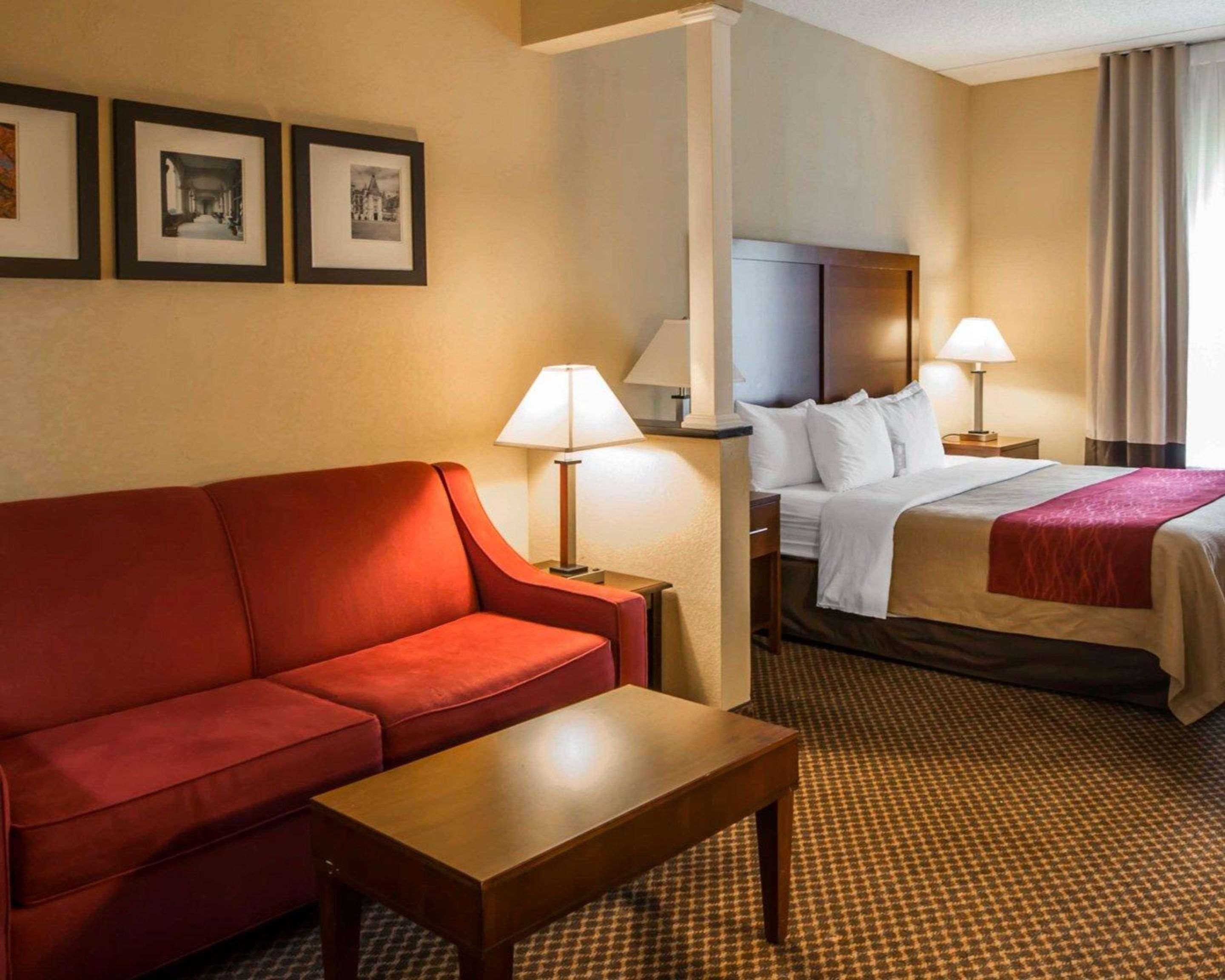 Comfort Inn & Suites Моргантон Экстерьер фото