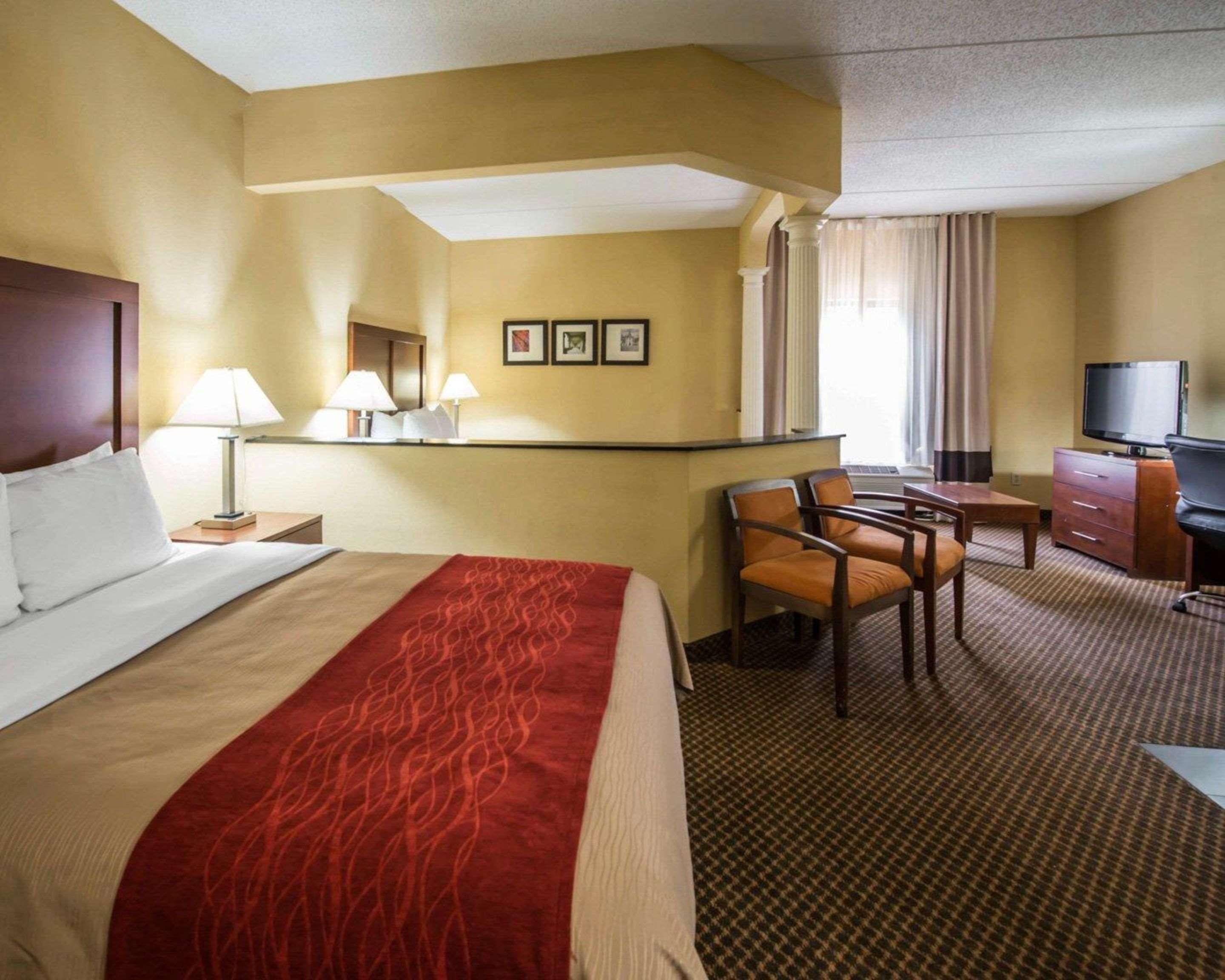 Comfort Inn & Suites Моргантон Экстерьер фото