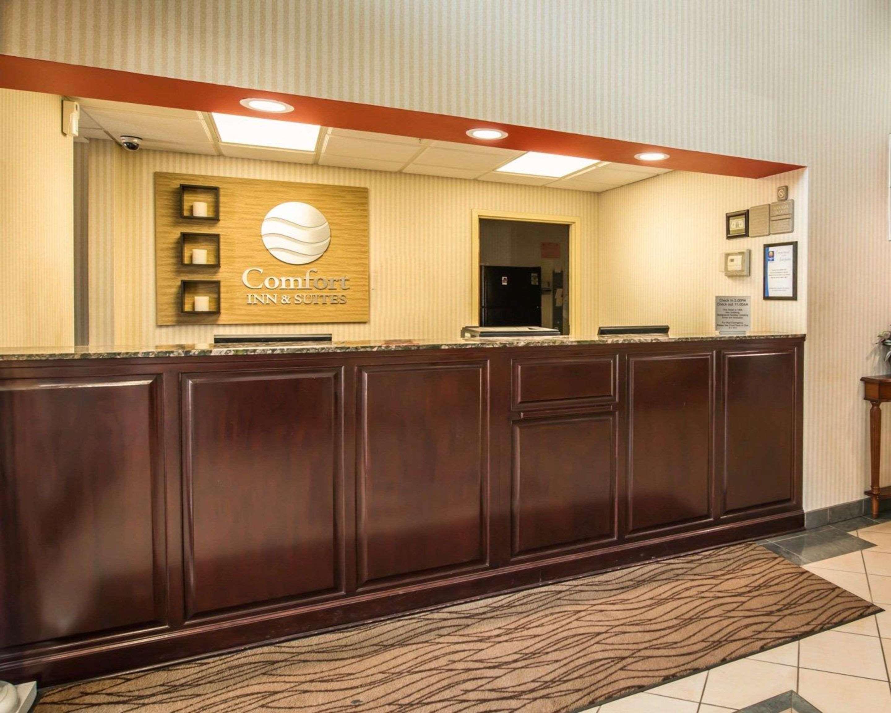 Comfort Inn & Suites Моргантон Экстерьер фото